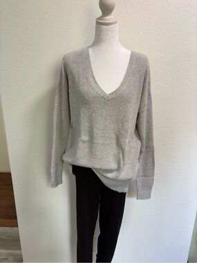 GAP Light Gray Ribbed V-Neck Sweater